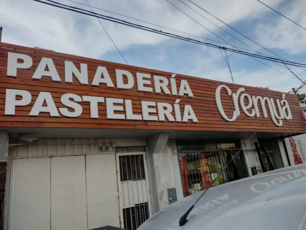 Cartelería exterior de Polyfan - Imagen 2